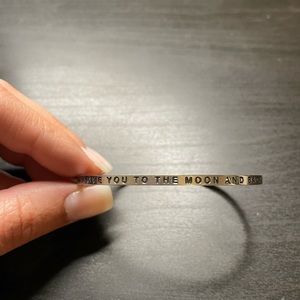 Mantraband bracelet “I love you to the moon and back”